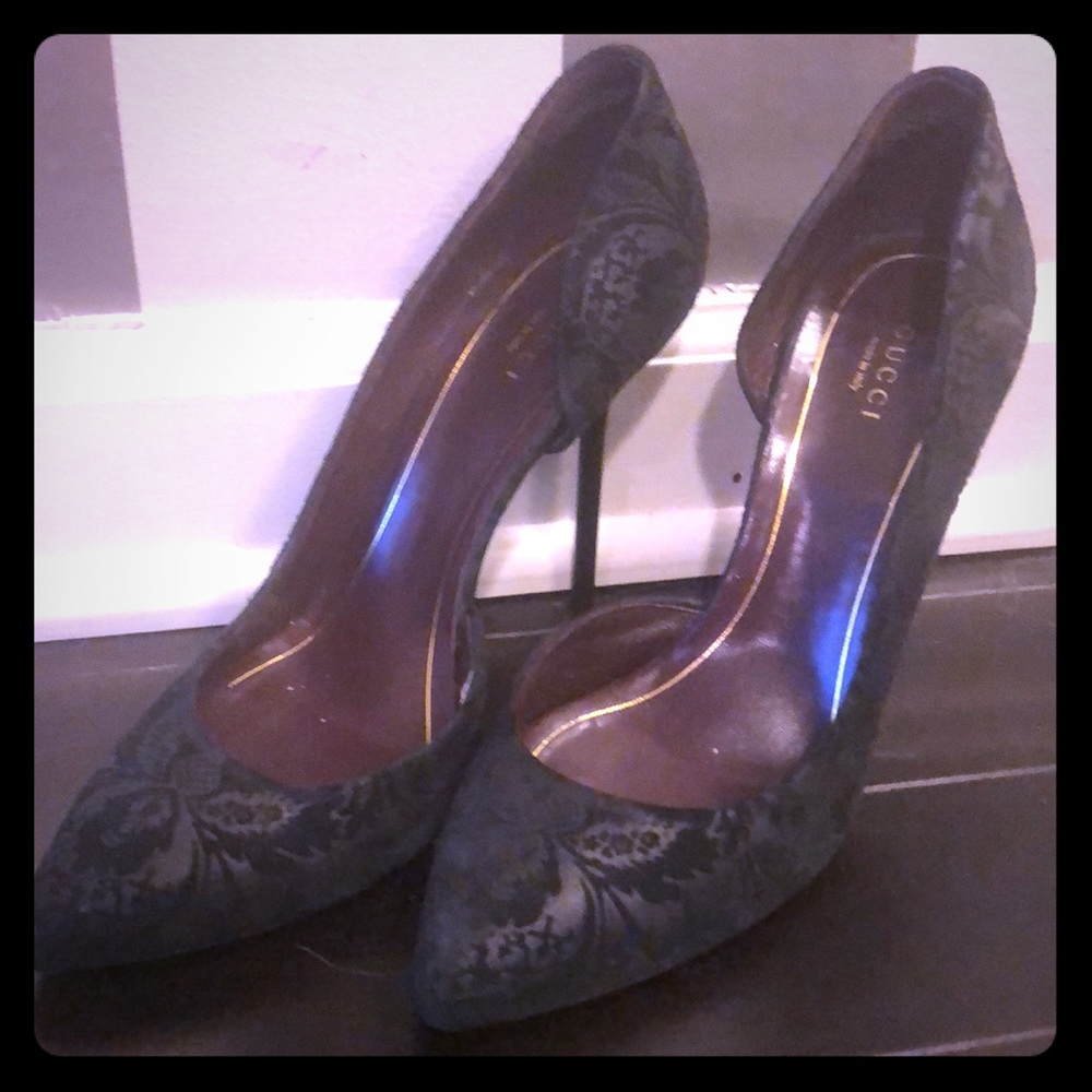 Gucci Black Brocade Pumps
